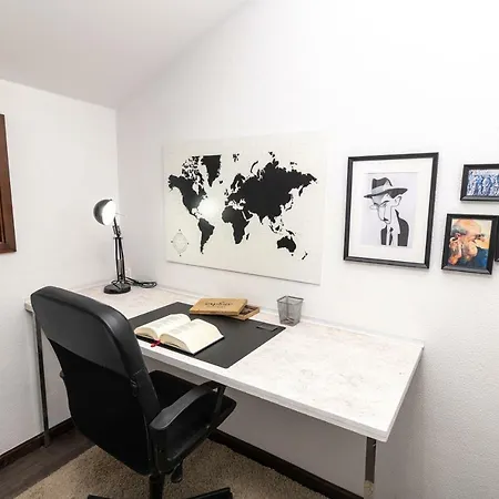 Apartment Invicta Flats 2 -